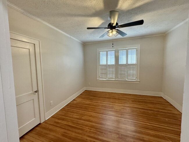 Building Photo - 1211 Cherry St