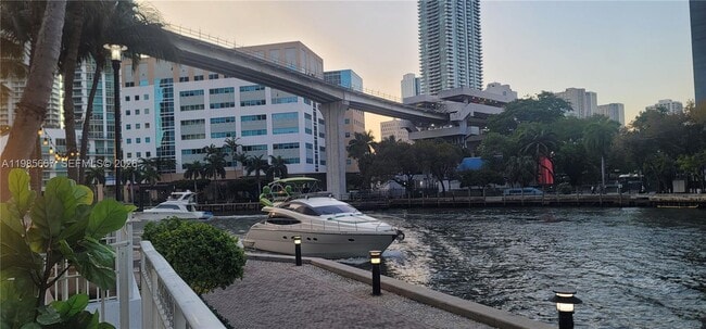 Building Photo - 31 SE 5th St