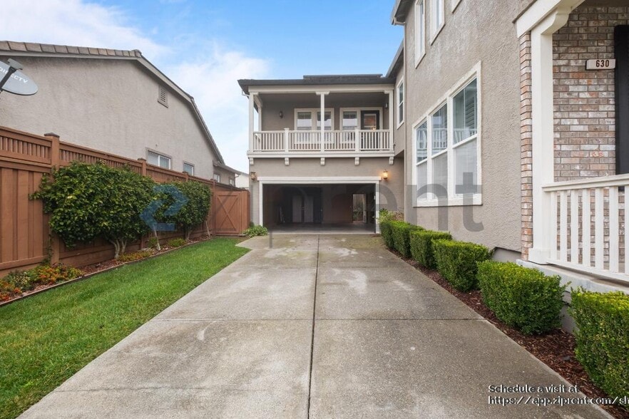 Building Photo - 630 Chardonnay Pl