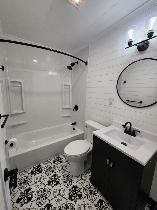 Building Photo - Beautiful 3-bedroom, 2-bathroom home in Be...