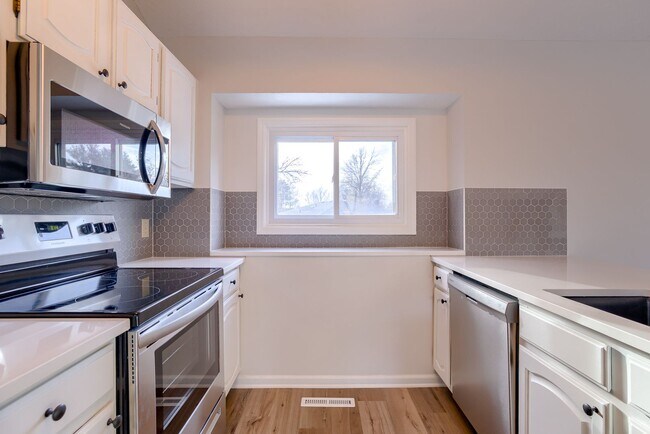Building Photo - Great home in Millard