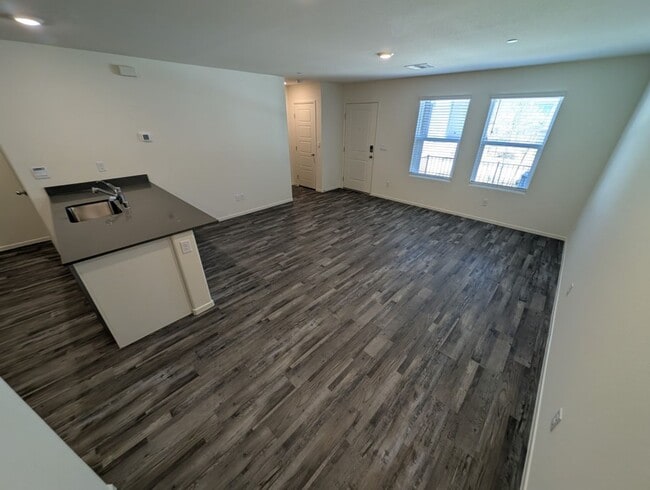 Building Photo - 7377 Joanna Brk St