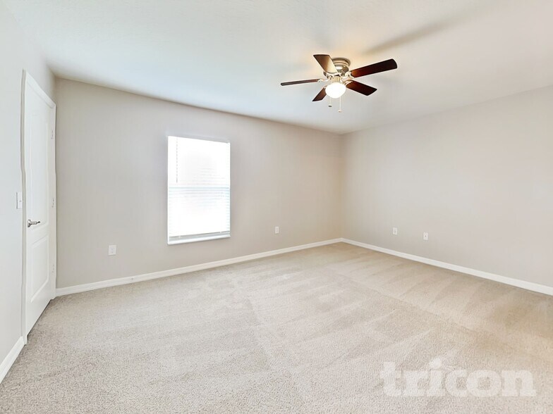 Building Photo - 1016 15th St NE