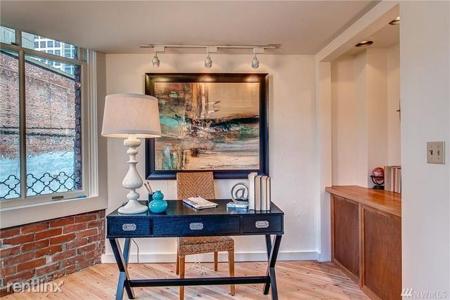 Building Photo - 1 br, 1 bath Condo - 606 Post Ave