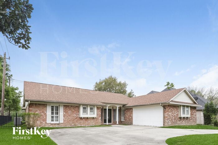 Building Photo - 2223 Masters Ln
