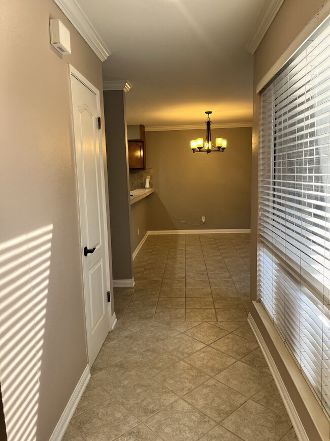 Building Photo - "Charming 3-Bed Oasis with 2 Baths in Moor...