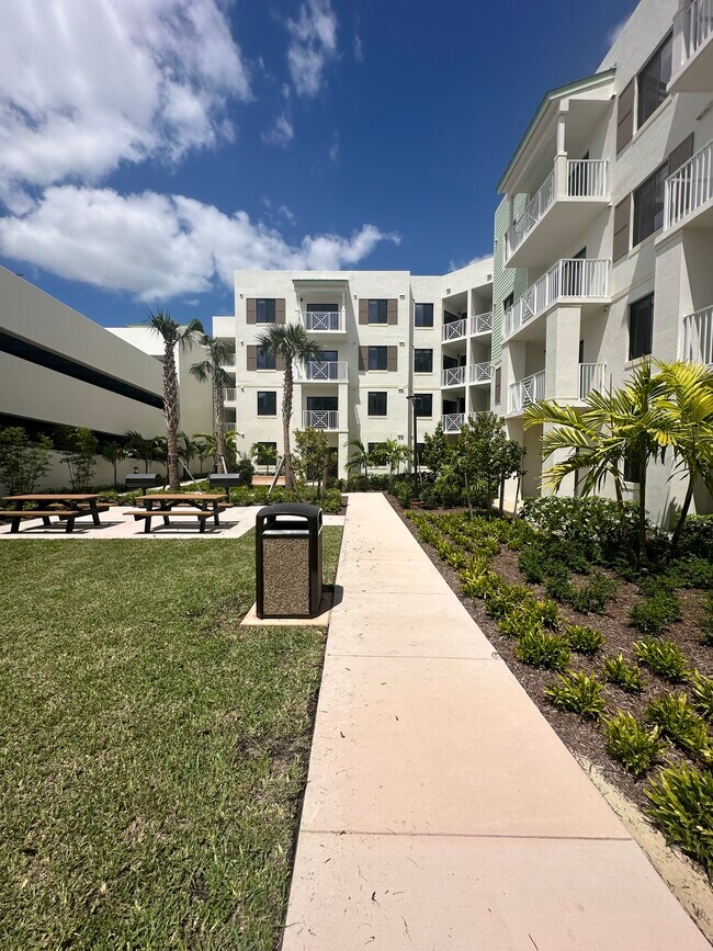 Building Photo - 9970 NW 129th Ter