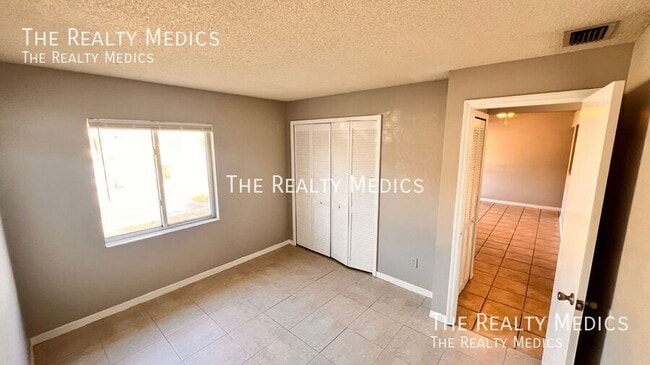 Building Photo - 12347 Antonio Cir