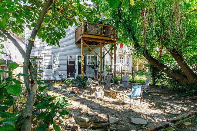 Building Photo - 710 Rubel Ave