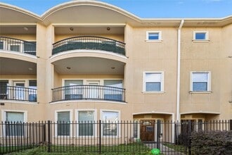 Building Photo - 3-Story Townhome in Midtown – 3BR/3.5BA with Private Balconies