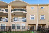 Building Photo - 3-Story Townhome in Midtown – 3BR/3.5BA with Private Balconies