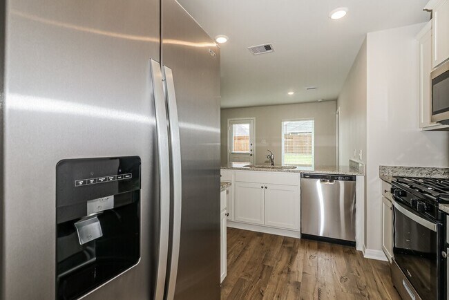 Building Photo - 409 San Miguel Crk Dr