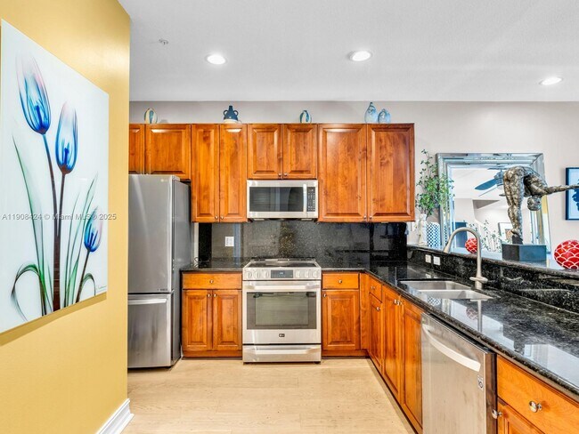 Building Photo - 2249 NE 9th Ave