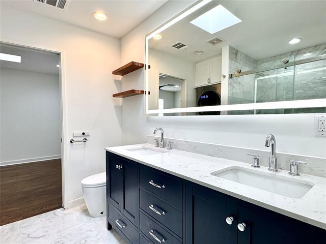 Building Photo - 4134 Travis St