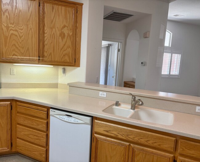 Building Photo - 55+ Folsom Gated Community-2/2 (WOW)!  Please see full ad for viewings!