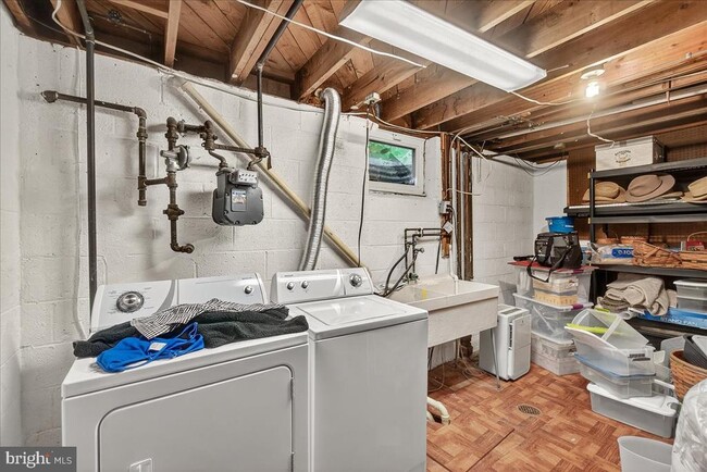 Building Photo - 4009 Simms Dr