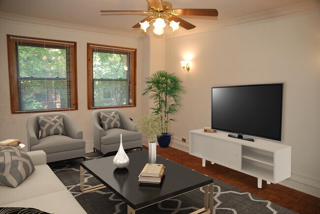 Interior Photo - 2738 N. Pine Grove