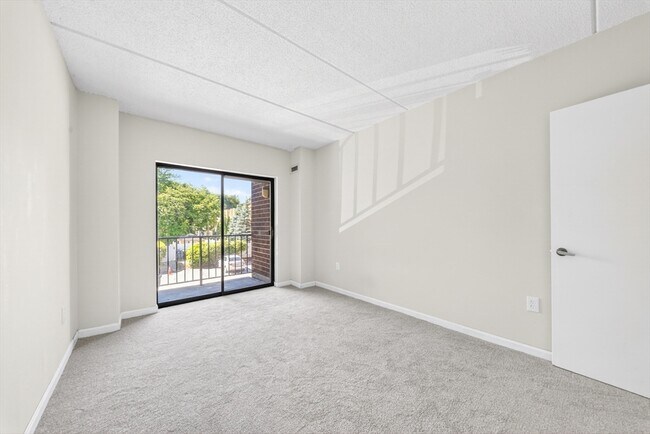 Building Photo - 14 Heron St