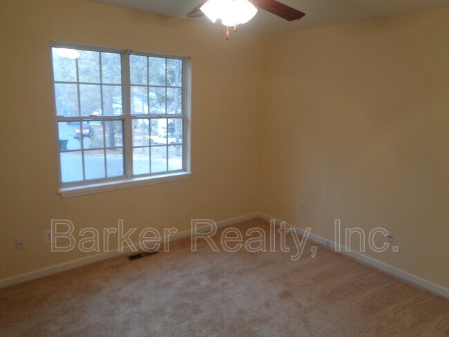 Building Photo - 4929 Coral Ridge Ct