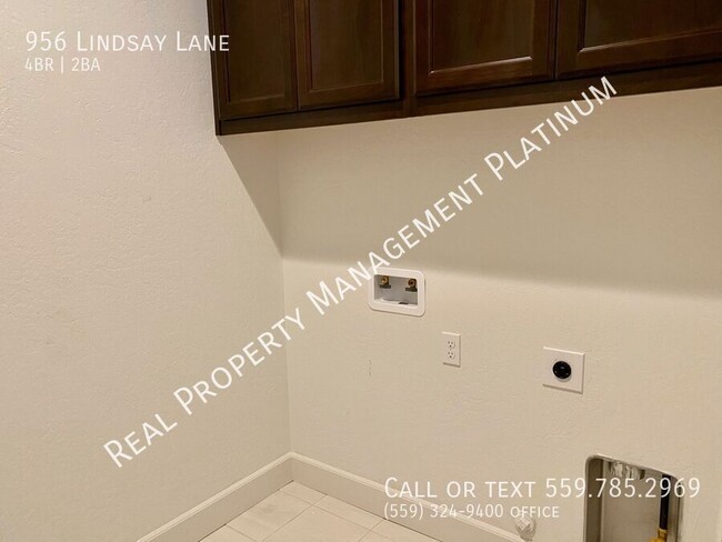 Building Photo - 956 Lindsay Ln