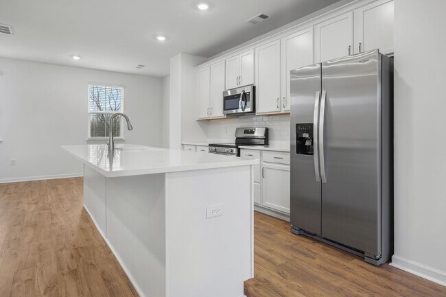 Building Photo - 466 Blair Rd