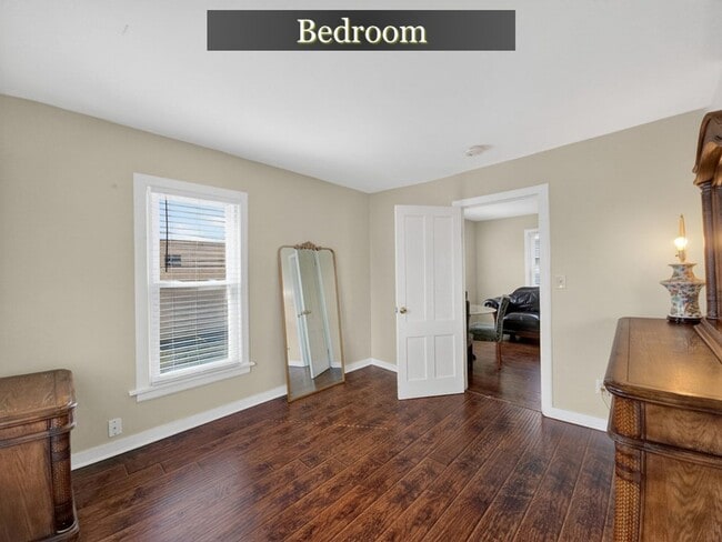 Building Photo - RF: 1157-1159 E. Main