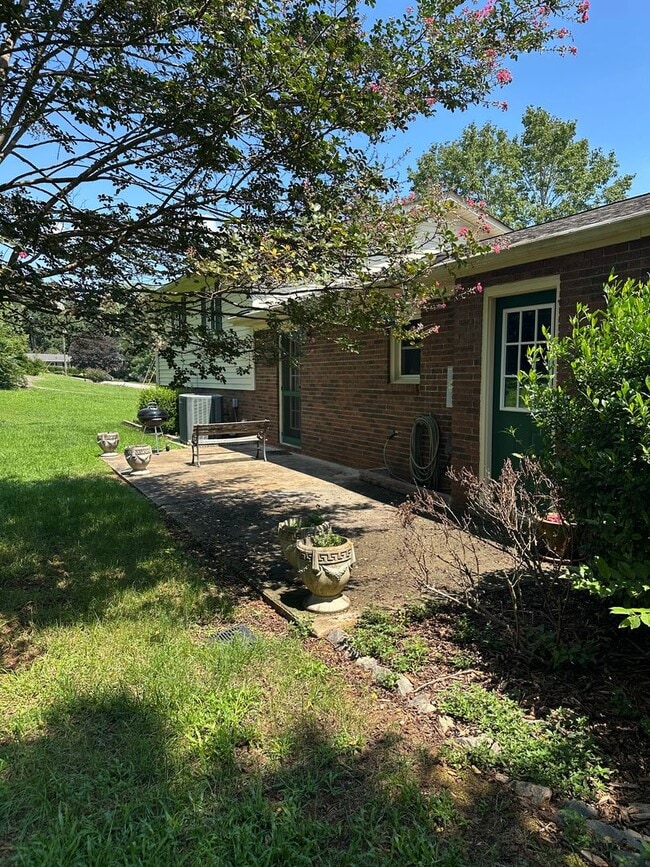 Building Photo - Home in Easley close proximity to schools!!