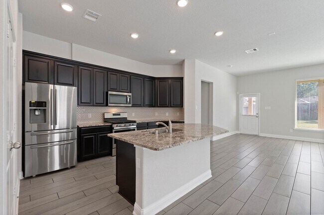 Building Photo - 2811 Ridgecliff Ct