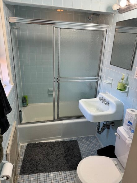 Building Photo - 910 Beacon St