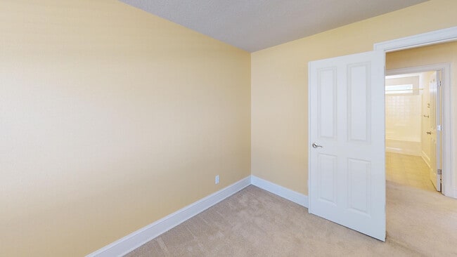 Building Photo - BETHANY LUXURY HOME! NO MOVE-IN DEPOSIT wi...