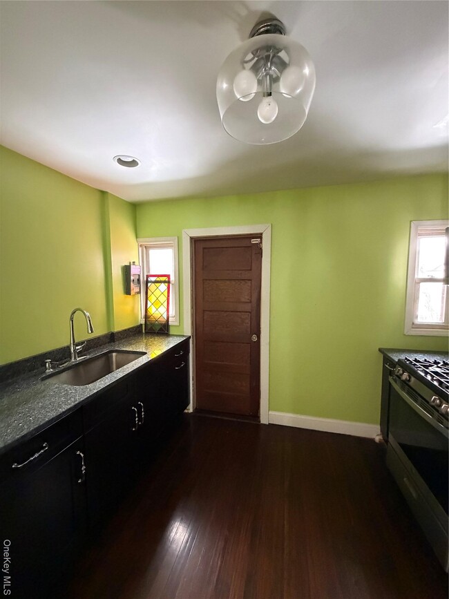 Building Photo - 32 Fountain Pl