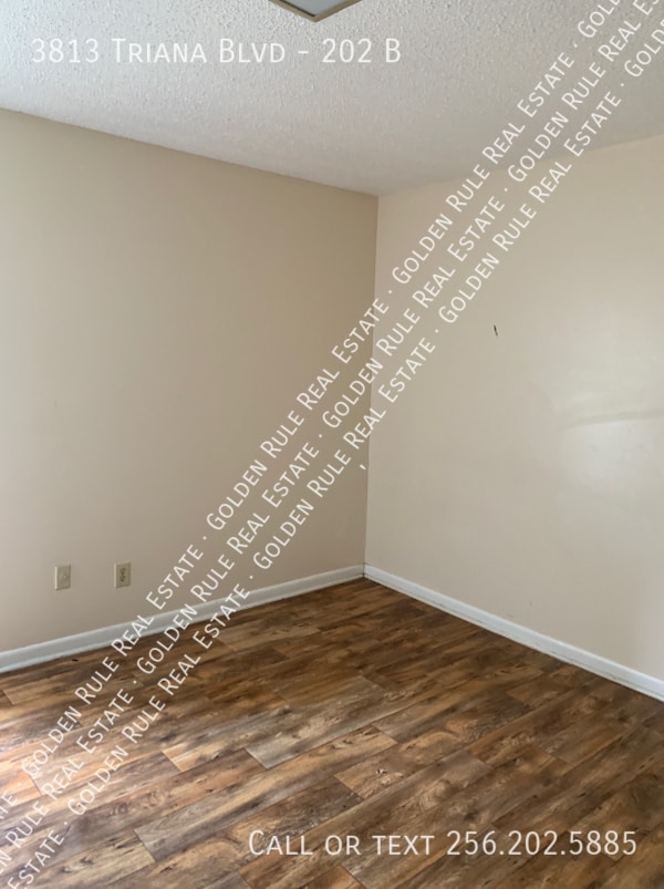 Building Photo - 3813 SW Triana Blvd