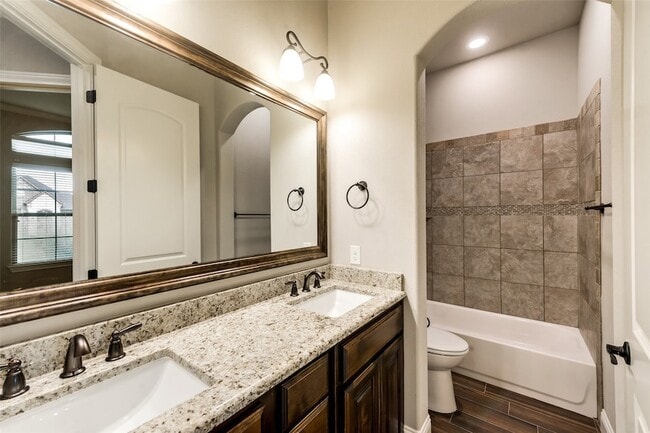 Building Photo - 1400 Carnoustie Ct