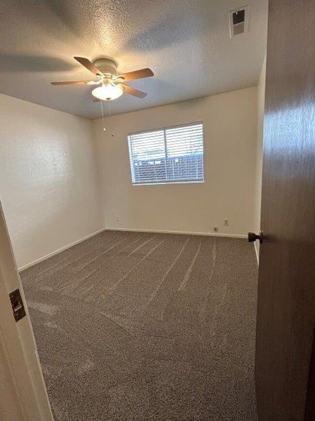 Building Photo - MOVE IN SPECIAL!!! $250 OFF FIRST MONTH'S ...