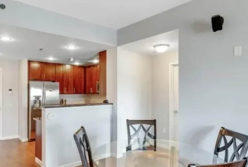 Building Photo - 1 Carriage City Plz