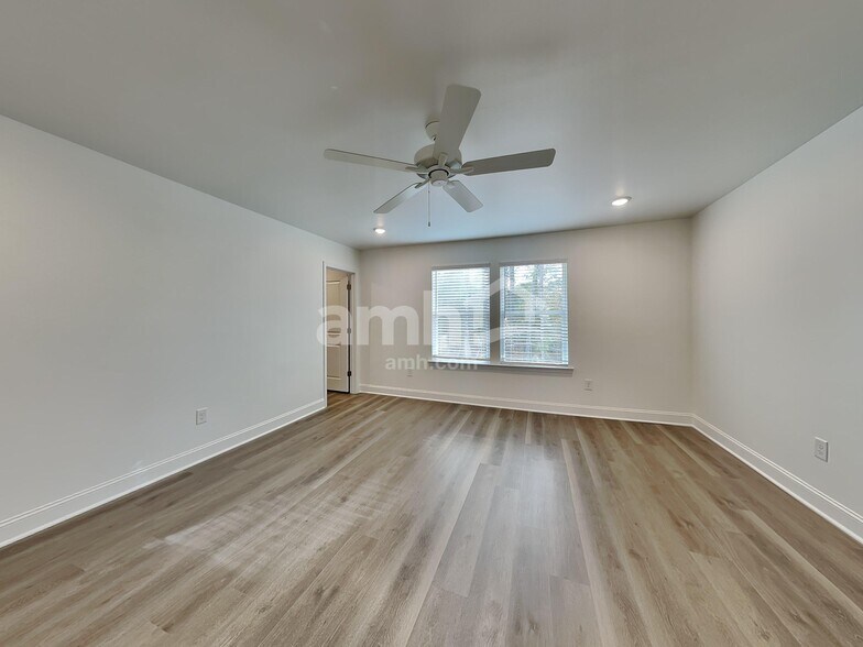 Building Photo - 1559 Aquamarine Dr