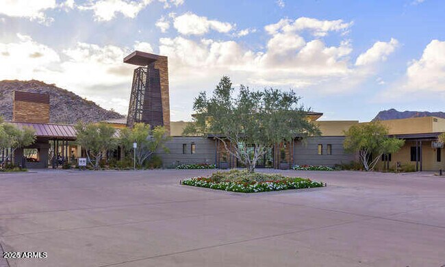 Building Photo - 20357 W Hillcrest Blvd