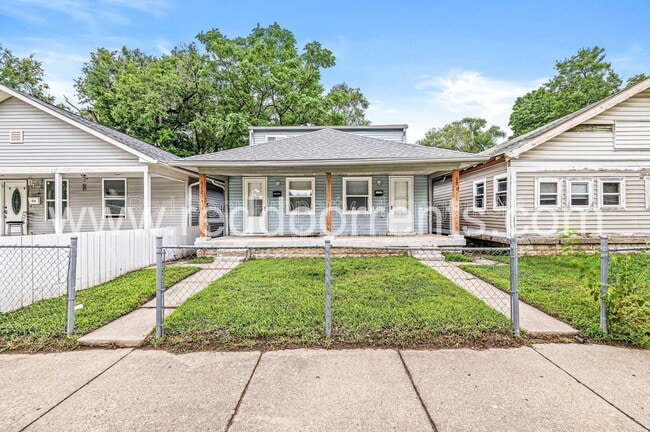 Building Photo - 970 Edgemont Ave
