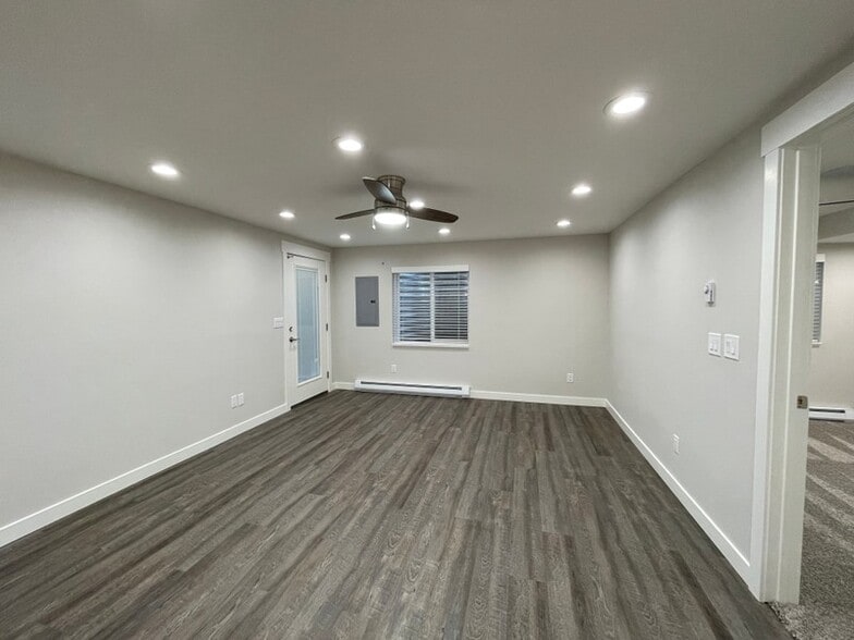 Building Photo - 10216 N Forest Creek Dr