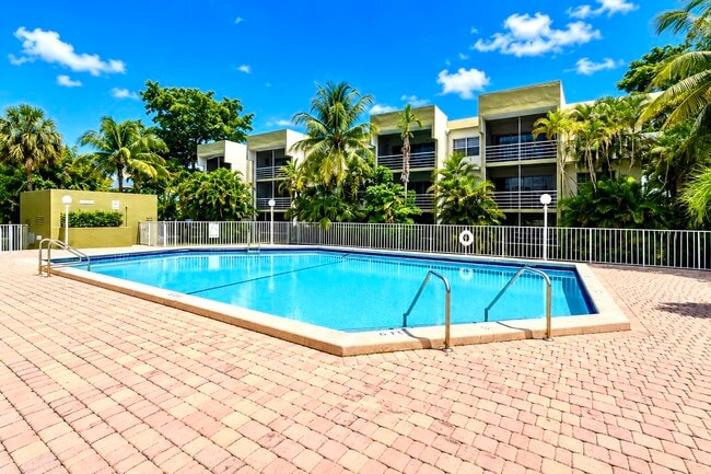 Building Photo - 4205 N University Dr