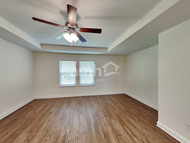 Building Photo - 3136 Creek Village Ln