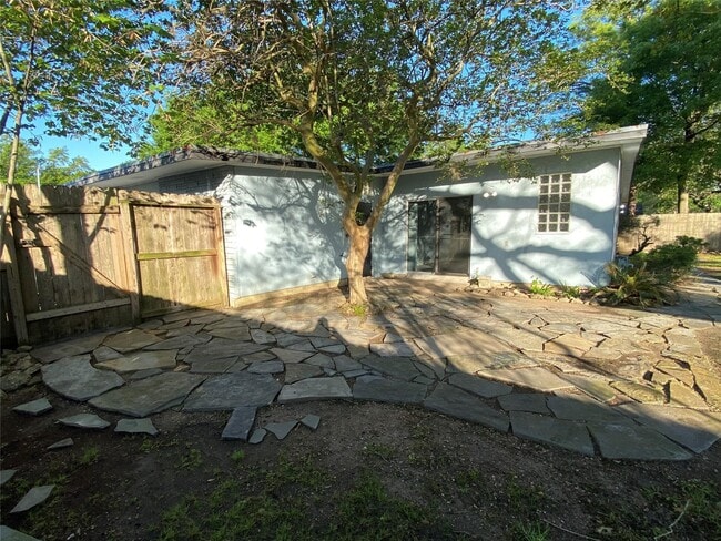 Building Photo - 7723 Fondren Rd
