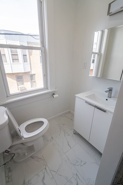 Building Photo - 2410 Wharton St