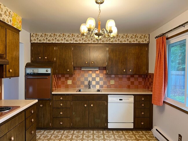 Building Photo - 3728 W Delbert Ave