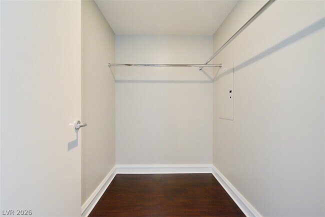 Building Photo - 2700 S Las Vegas Blvd