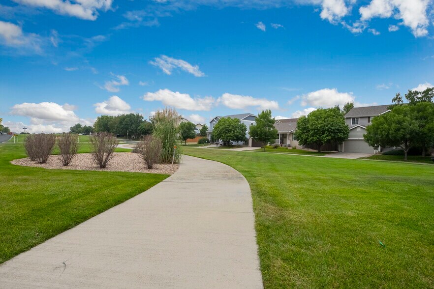 Building Photo - 637 N 48th Ave