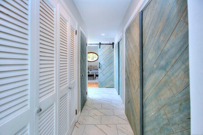 Building Photo - 19 Woodchuck Ct