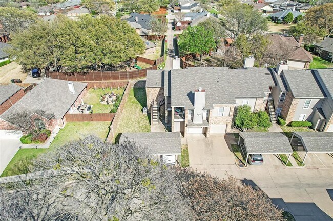 Building Photo - 1700 Amelia Ct