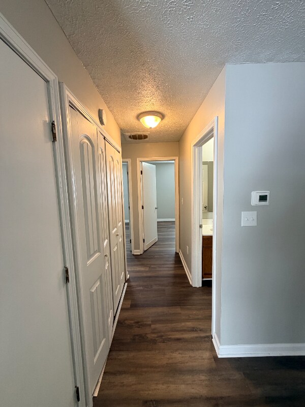 Building Photo - 8425 Shell Ln NW