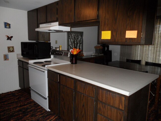 Building Photo - Winter Seasonal Rental- Timberline 12